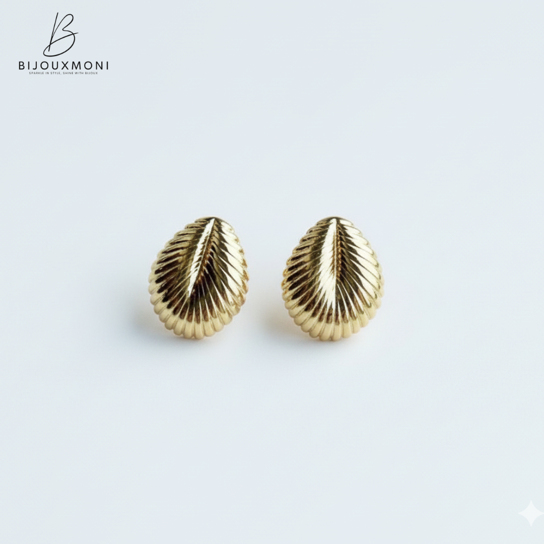 Shell Stud Earrings