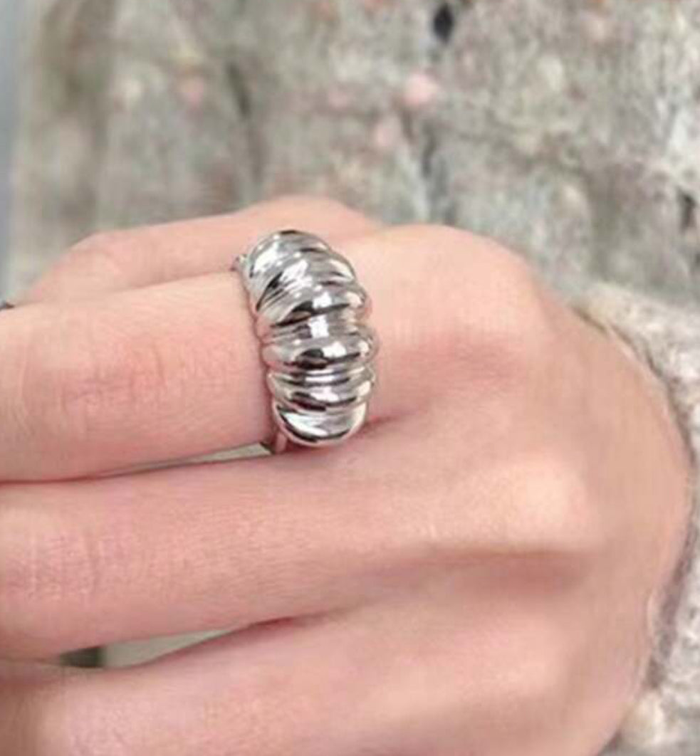 Croissant Ring