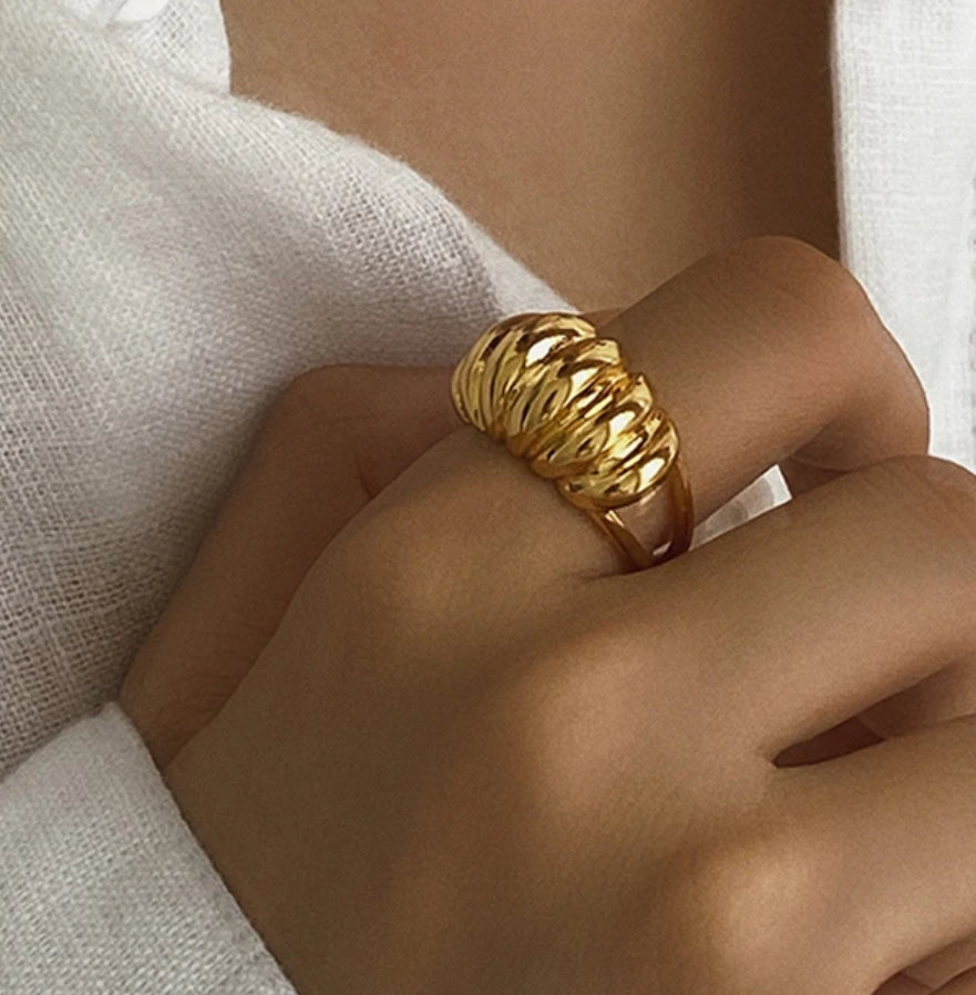 Croissant Ring
