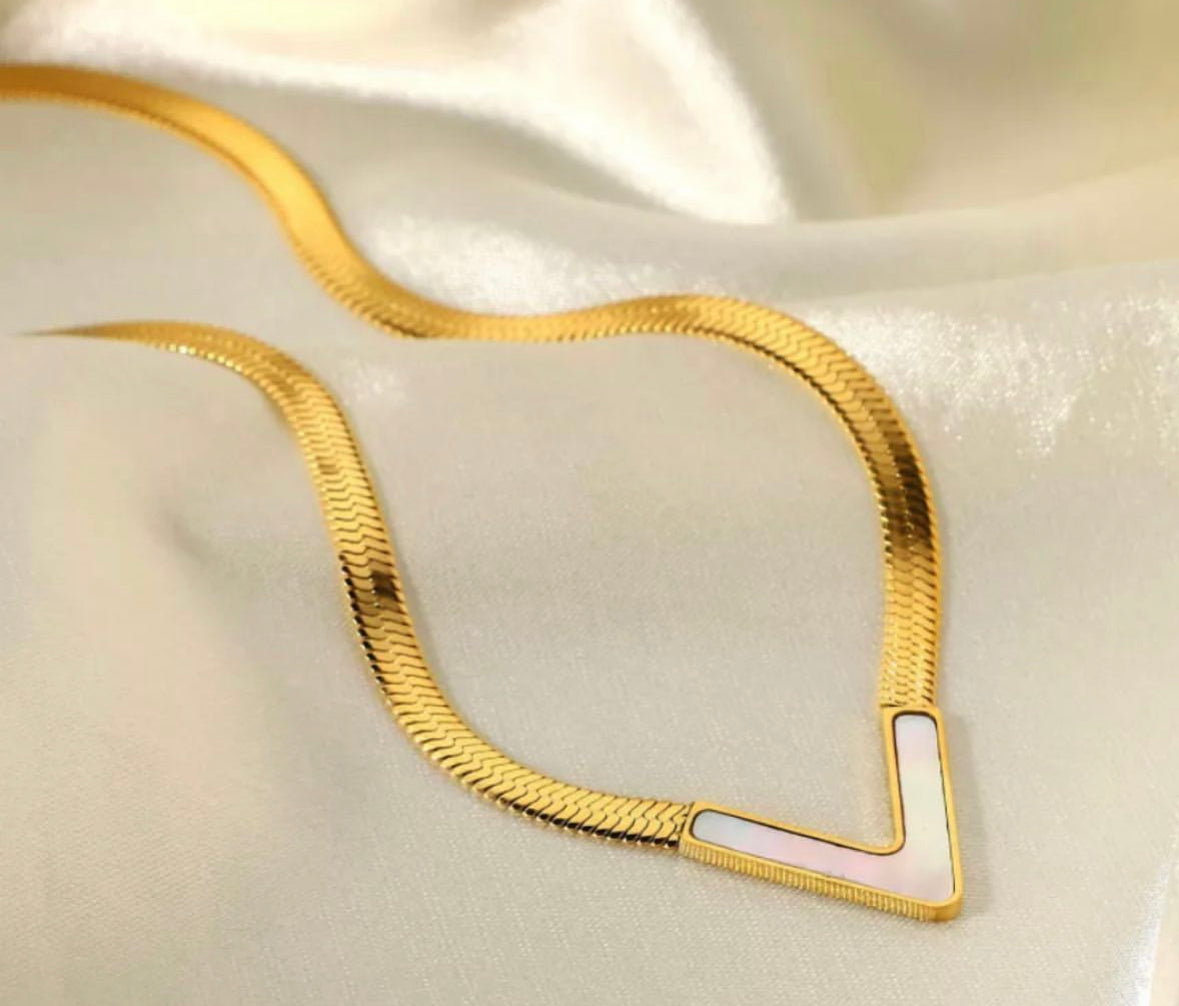 V-Shaped Chain Necklace