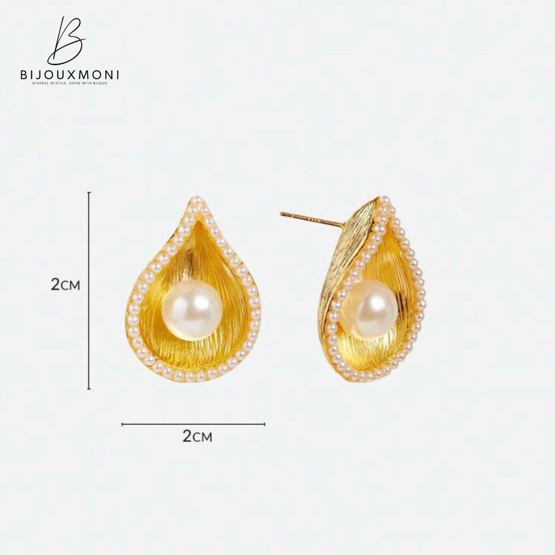 Velora Pearl Earrings