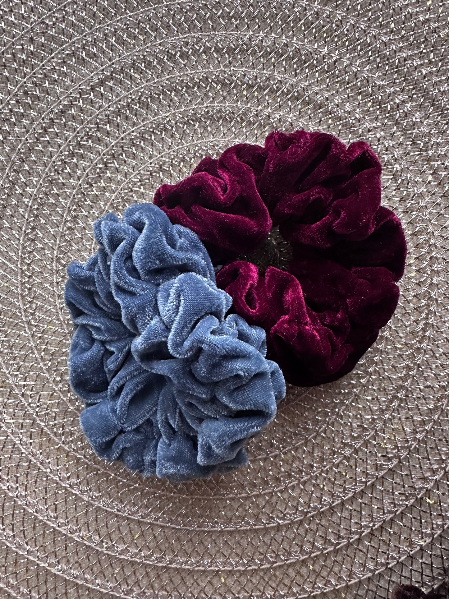 2pcs Velvet Scrunchies