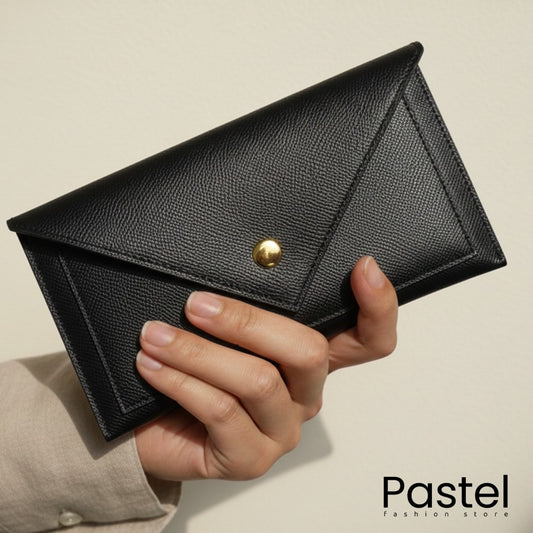 The Noir Grain Wallet