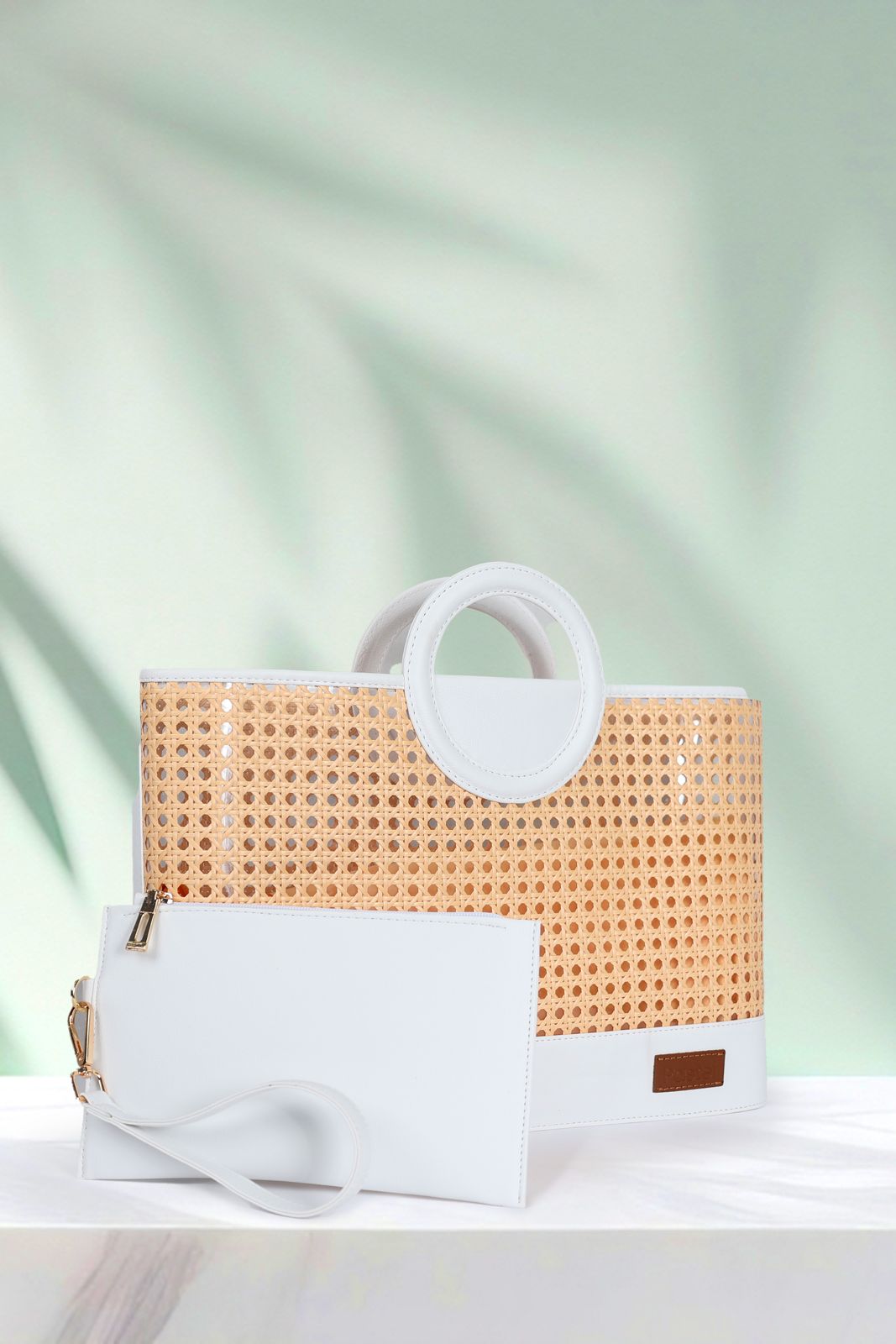The Riviera Carryall