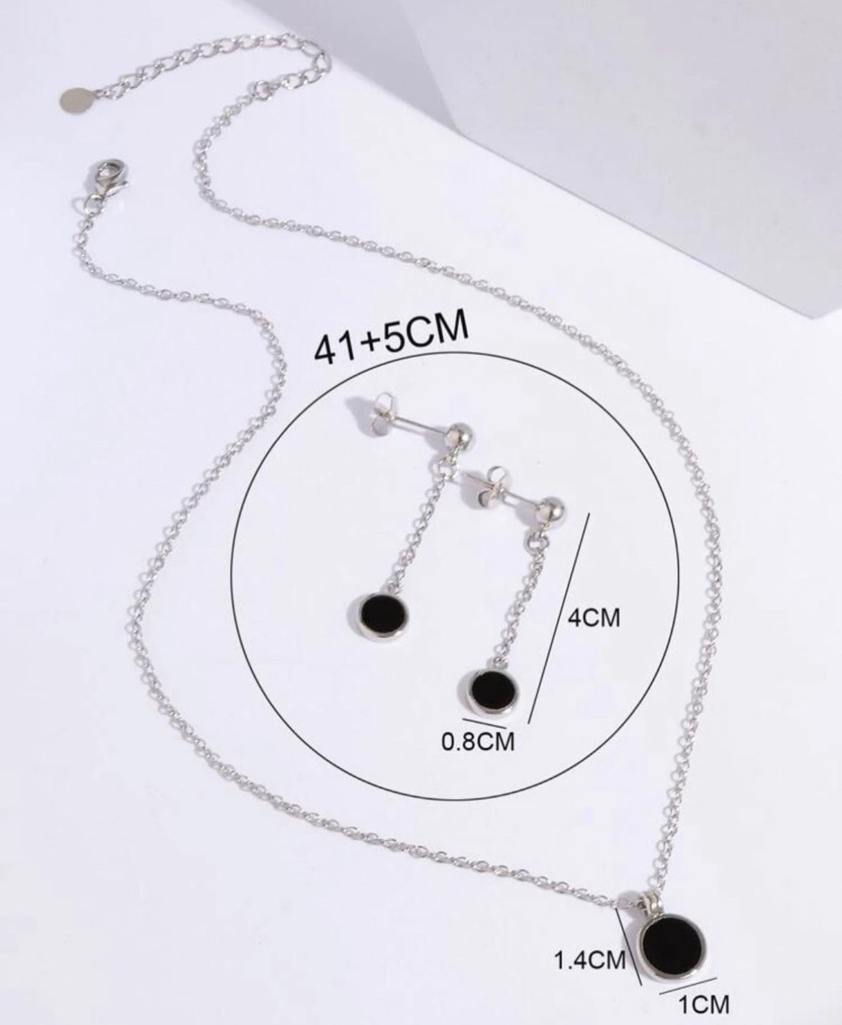 Black Round Set