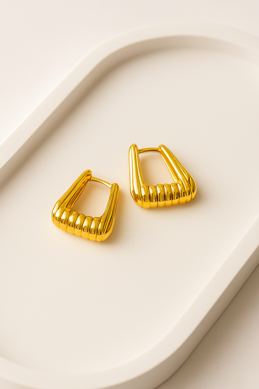 The Luxe Curve Hoops