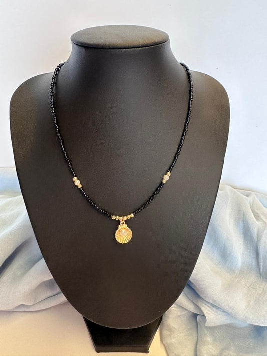 Bead Pendant Necklace